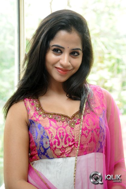 Swathi-Deekshith-at-Ladies-and-Gentlemen-Movie-Song-Launch